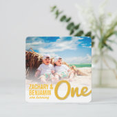 イエロービッグスケッチワンツインベビー第1誕生日パーティー 招待状 (スタンド正面)