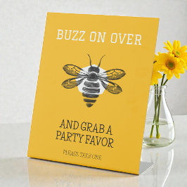 イエロービーモダンデー誕生日パーティーの好意 台座サイン