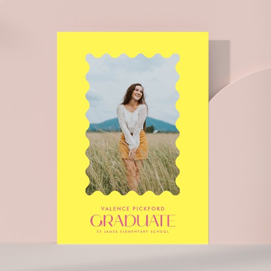 イエローピンクフォトスクール25卒業生の波状枠 案内状