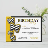 イエローブラック&ホワイトバタフライ誕生日招待状 招待状 (スタンド正面)