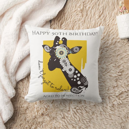 イエローホワイトとブラックファンキーキラクールフ誕生日 クッション (ブランケット)