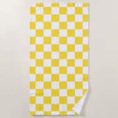 イエローホワイトチェック市松模様にチェッカーボードパターン ビーチタオル (正面)