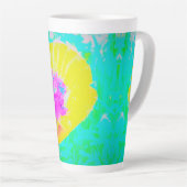 イエローポピーとホットピンクセンターターコイズ カフェラテマグ (右アングル)