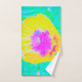 イエローポピーとホットピンクセンターターコイズ ハンドタオル (ハンドタオル)