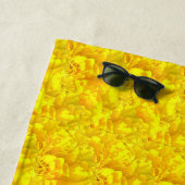 イエローマリゴールドフローラシームレスパターン ビーチタオル (インサイチュ)