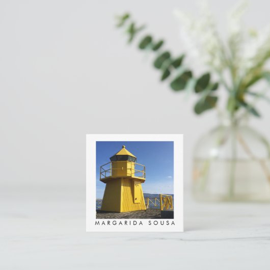 イエローライトハウスアイスランドフォトトラベルツーリズム スクエア名刺 (スタンド正面)