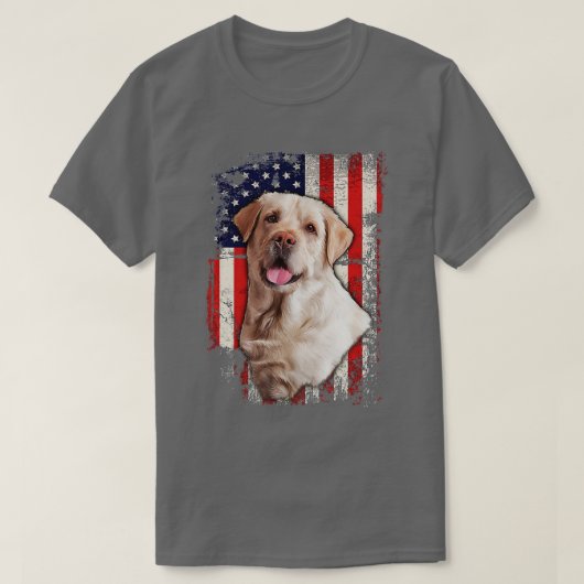 イエローラブラドールラボ愛国的アメリカ国旗の犬4 Tシャツ (デザイン正面)