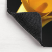 イエローリリーフラワーかわいらしフローラエレガント マウスパッド (コーナー)