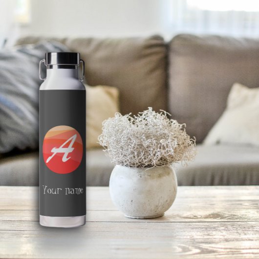 イエローレッドオレンジモノグラムイニシャルA ウォーターボトル