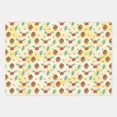 イエローレッドブラウンクリスマスホリーパインコーンドット ラッピングペーパーシート (正面)