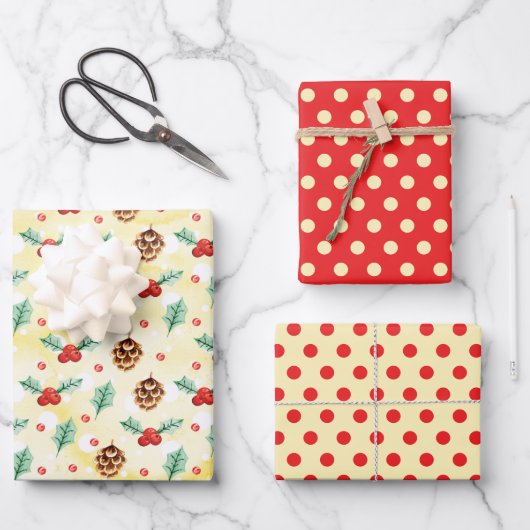 イエローレッドブラウンクリスマスホリーパインコーンドット ラッピングペーパーシート (正面)