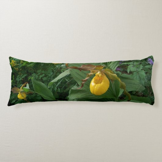 イエローレディーズスリッパーオーキッドフラワーイン開花 ボディピロー (正面)