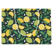 イエローレモンとグリーンライムフルーツパターン ラージペーパーバッグ (正面)
