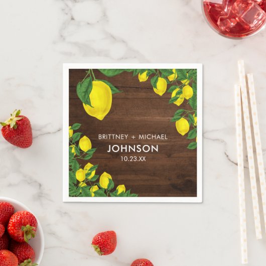 イエローレモンウォーターカラー結婚カップルの素朴木材 スタンダードカクテルナプキン (インサイチュ)