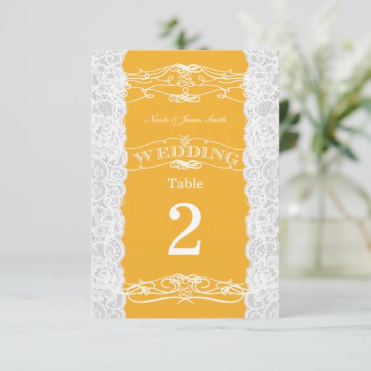 イエローレースとホワ結婚イトレースのテーブル番号カード 招待状 (スタンド正面)
