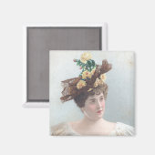 イエローローズハットマグネットを持つ女性 マグネット (正面/裏面)