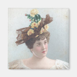 イエローローズハットマグネットを持つ女性 マグネット