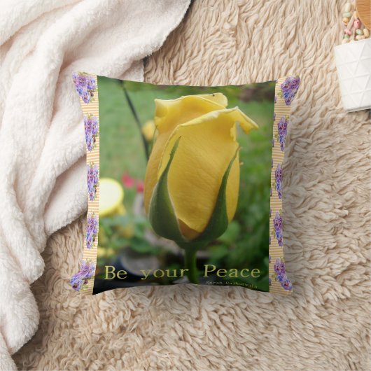 イエローローズバッドピースインスピレーション引用文クッション クッション (ブランケット)