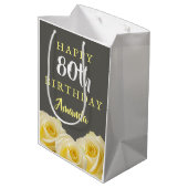 イエローローズフラワーフローラ80th誕生日中間Gi ミディアムペーパーバッグ (裏面アングル)