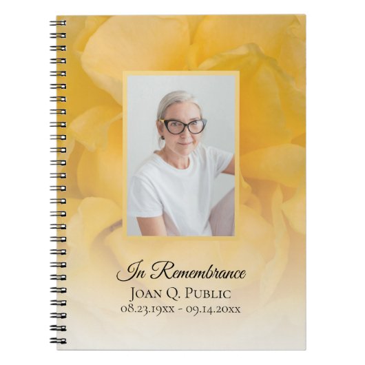 イエローローズフラワー花びら葬式ゲストブック ノートブック (正面)