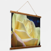 イエローローズブドフラワー花びら 吊り下げ型タペストリー (傾斜あり)