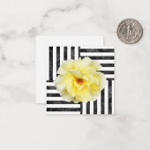 イエローローズブラックとホワイトのストライプ ノートカード (正面/裏面インサイチュ)