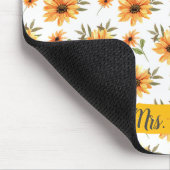 イエローワイルドヒマワリの緑パーソナライズされた名 マウスパッド (コーナー)