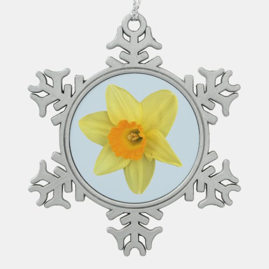 イエロー春ダフォディルオンブ淡い色のルー スノーフレークピューターオーナメント (正面)