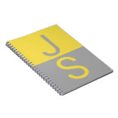 イエロー&グレーモダンイニシャルモノグラム ノートブック (右側)