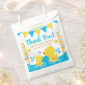 イエロー&ブルーゴムダッキー(アヒルちゃん)水玉模様ベビーシャワー フェイバーバッグ (クリップ留めされた状態)