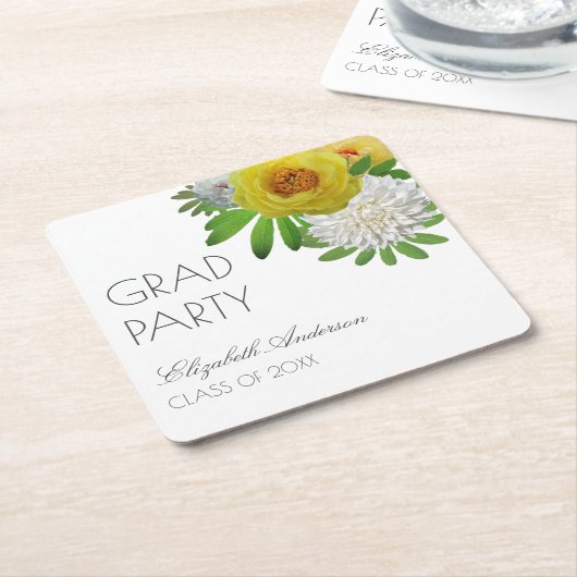 イエロー&ホワイトフローラ卒業パーティー スクエアペーパーコースター (アングル)