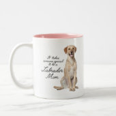 イエロー・ラブラドール・レトリーバーのお母さんのマグ ツートーンマグカップ (左)