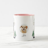 イエロー・ラブラドール・レトリーバーのラブラドル・レトリーバー犬の休日のクリスマス ツートーンマグカップ (中央)