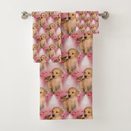 イエロー・ラブラドール・レトリーバーの子犬の蝶の動物の柄   バスタオルセット (インサイチュ)