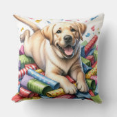 イエロー・ラブラドール・レトリーバーパピよくはしゃぐーホリデーラブラドールドッグ クッション (正面)