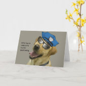 イエロー・ラブラドール・レトリーバー警官が変装したバースデーカード カード (黄色い花)