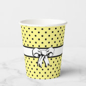 イエロ淡い色のー黒水玉模様ホワイトボウパーソナライズされた 紙コップ (裏面)