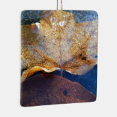 イエ凍っていローメープルリーフオータム自然 セラミックオーナメント (右)
