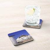 イオス、ギリシャ。美しくてきびきびした、白く、 コースター (右側)