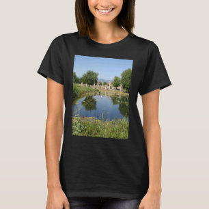 イオン性ポルティコ媚薬の水中残骸 Tシャツ