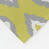 イカットのヴィンテージパターン フリースブランケット (角)