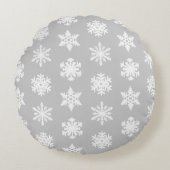 イカットの雪 – シルバーグレーと白 ラウンドクッション (正面)