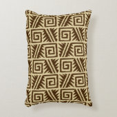 イカットアステカパターン – ダークブラウンとタン アクセントクッション (正面(垂直))