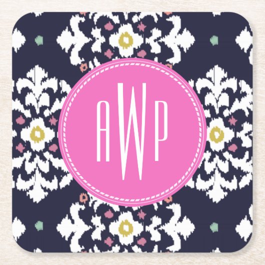 イカット + ピンクのモノグラム スクエアペーパーコースター (正面)