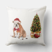 イギリスのブルドッグおもしろいクリスマスドッグと木 クッション (正面)