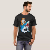 イギリスのブルドッグ乗馬シャークJawsome犬の恋人Gif Tシャツ (正面フル)