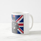 イギリスの旗と提起しているChurchill コーヒーマグカップ (正面右)