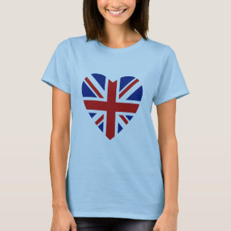 イギリスの旗のハートおよび地図 Tシャツ