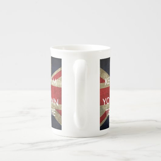 イギリスの英国国旗平静およびあなたの文字を保ちます ボーンチャイナマグカップ (裏面)