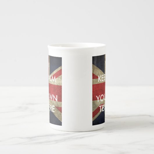 イギリスの英国国旗平静およびあなたの文字を保ちます ボーンチャイナマグカップ (正面)